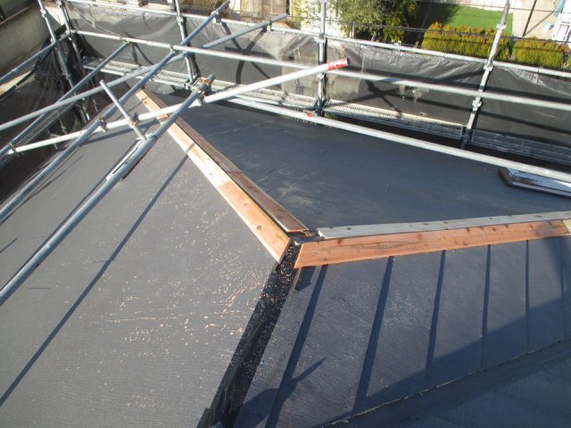 三木市のスーパーガルテクトを使用したカバー工事